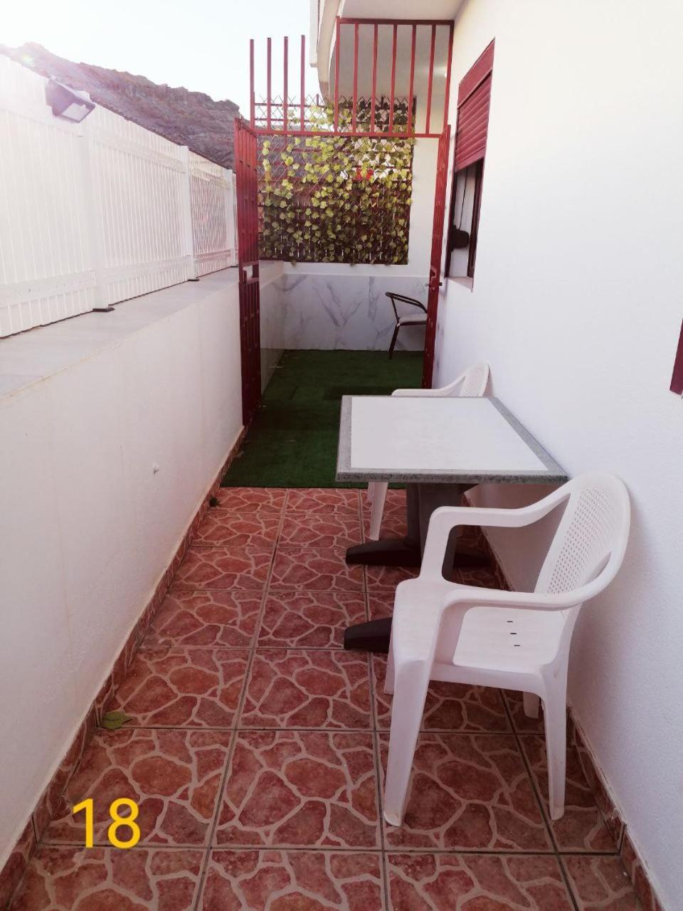Big Villa Puerto Rico Streetfront With Private Saltwater Jacuzzi Pool, Bbq, Kitchen & 3 Terraces Near Shopping Center Puerto Rico (Gran Canaria) Zewnętrze zdjęcie