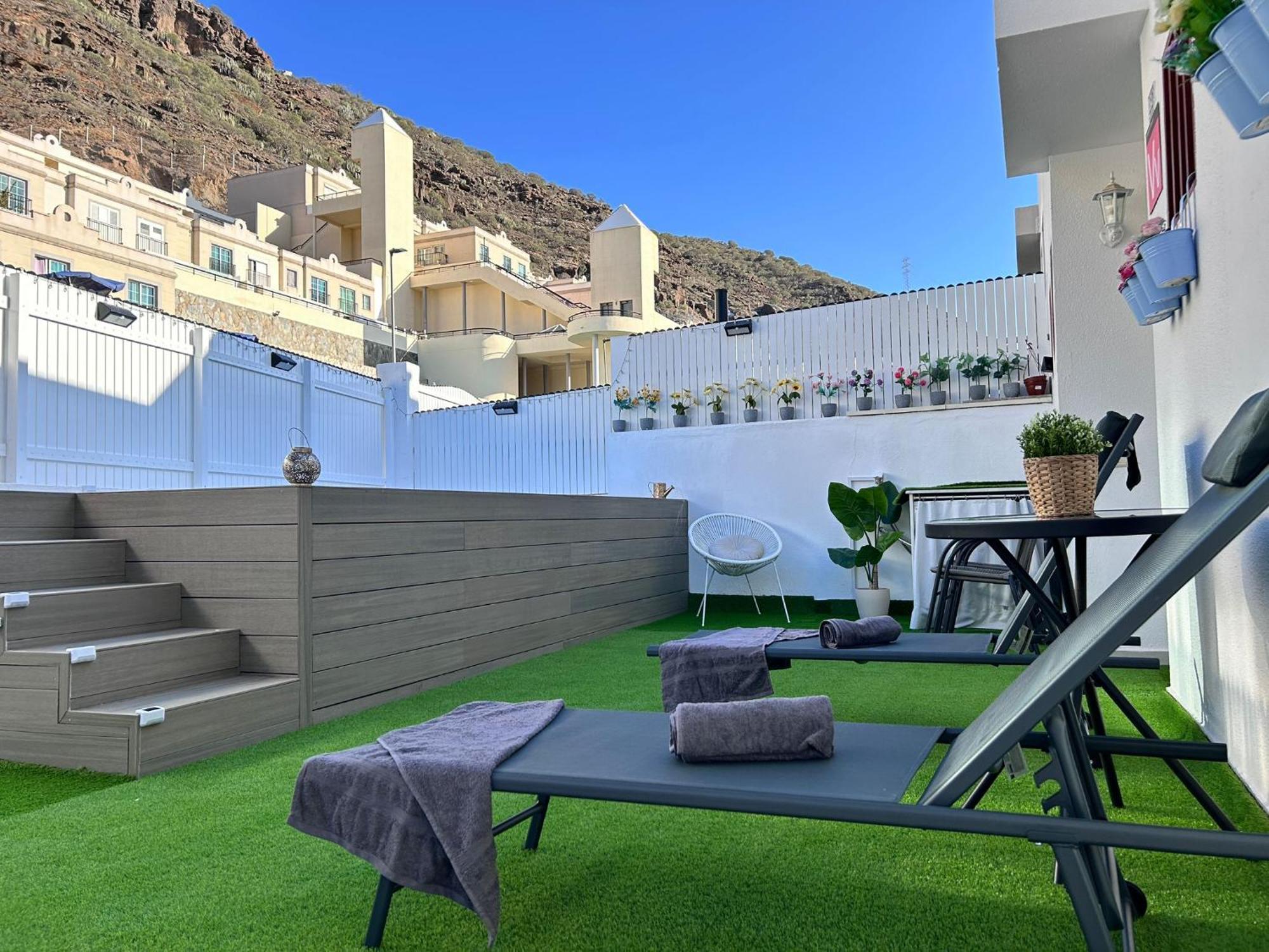 Big Villa Puerto Rico Streetfront With Private Saltwater Jacuzzi Pool, Bbq, Kitchen & 3 Terraces Near Shopping Center Puerto Rico (Gran Canaria) Zewnętrze zdjęcie