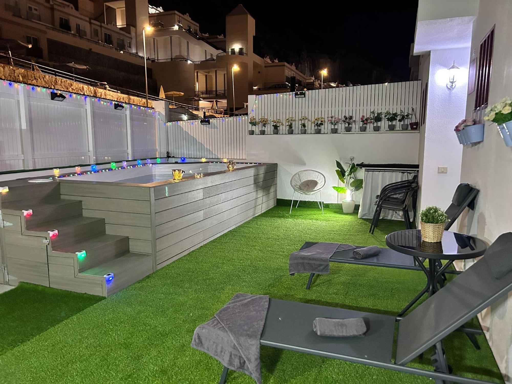 Big Villa Puerto Rico Streetfront With Private Saltwater Jacuzzi Pool, Bbq, Kitchen & 3 Terraces Near Shopping Center Puerto Rico (Gran Canaria) Zewnętrze zdjęcie